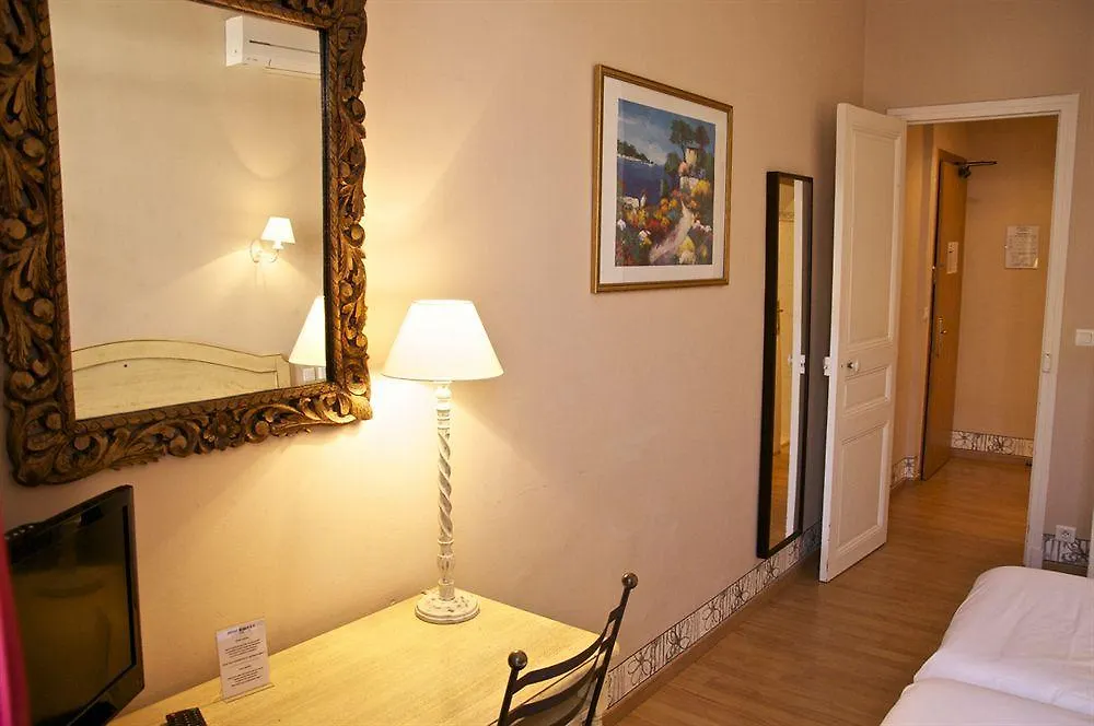 Hotel Aria Niza 3*,  Francia