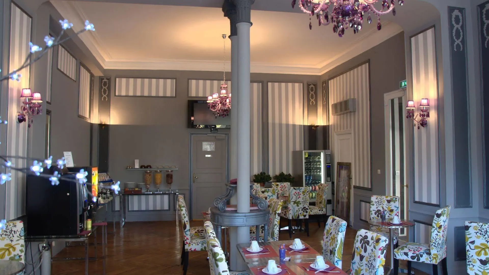 ***  Hotel Aria Niza Francia